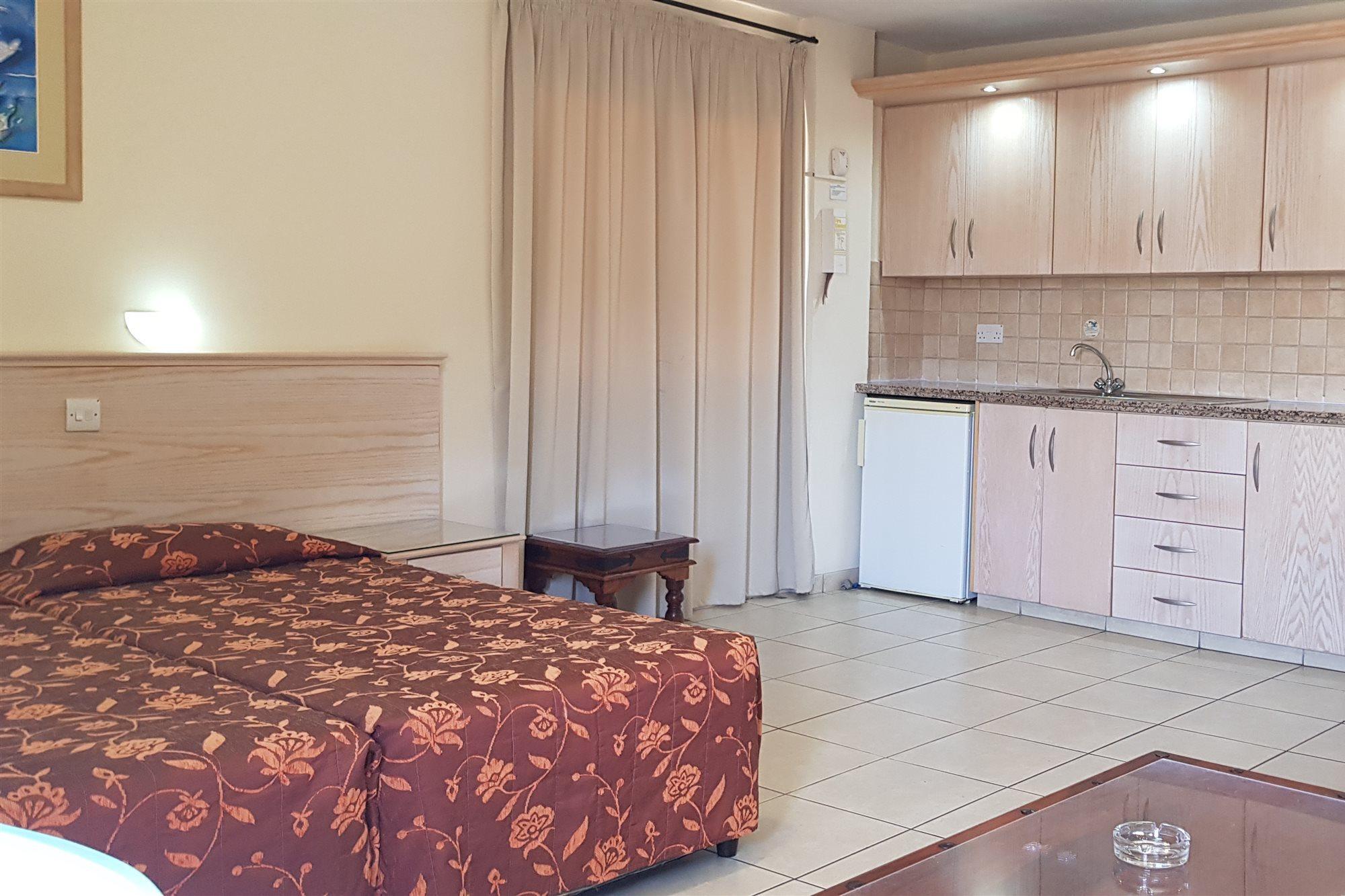 Senator Hotel Apartments - Adults Only Ayia Napa Exterior foto