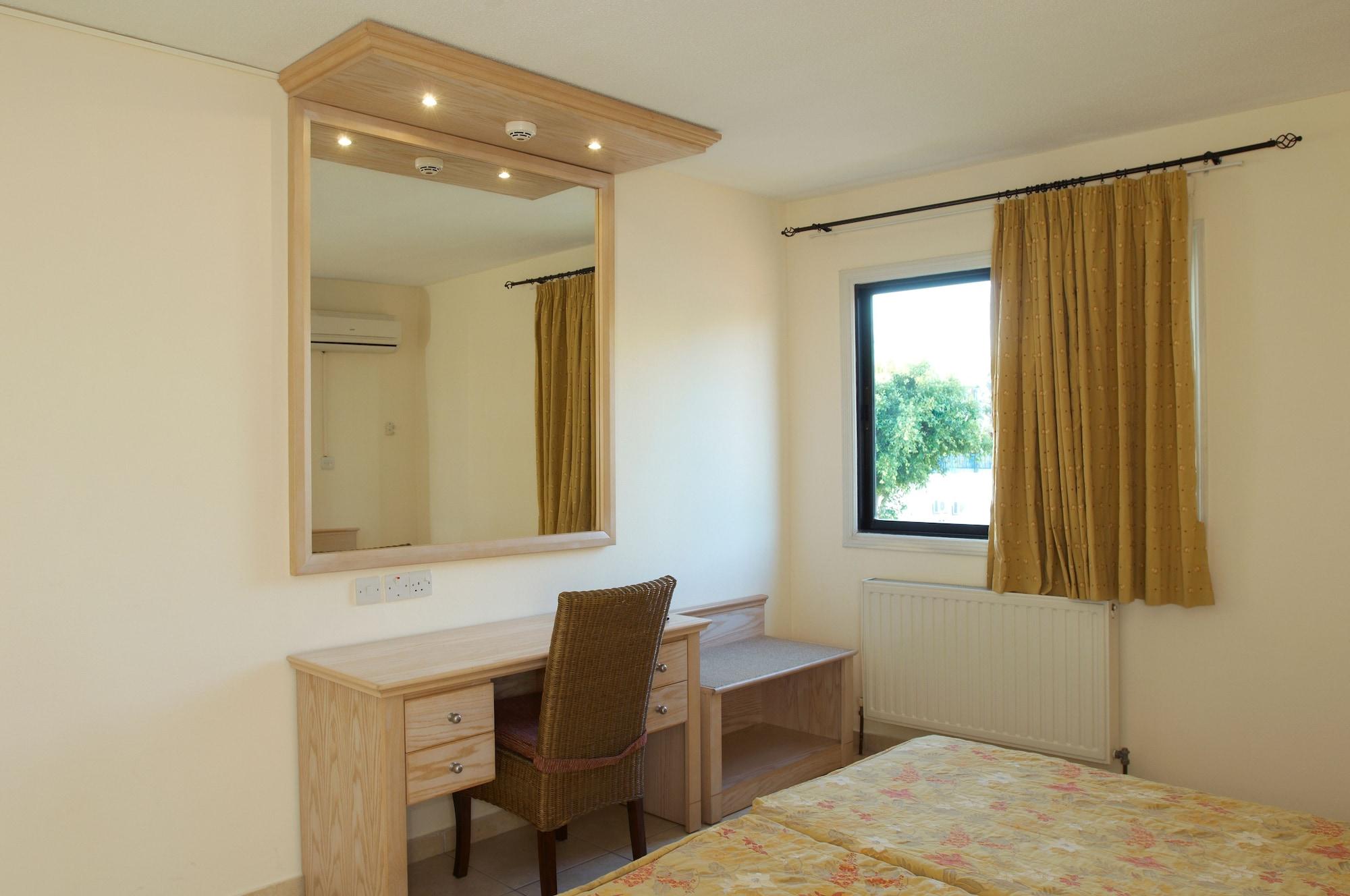 Senator Hotel Apartments - Adults Only Ayia Napa Exterior foto