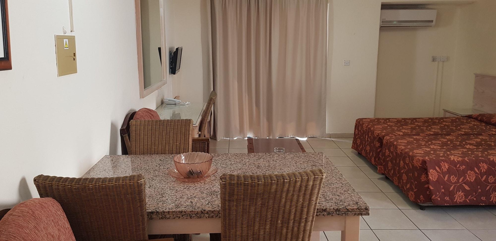 Senator Hotel Apartments - Adults Only Ayia Napa Exterior foto