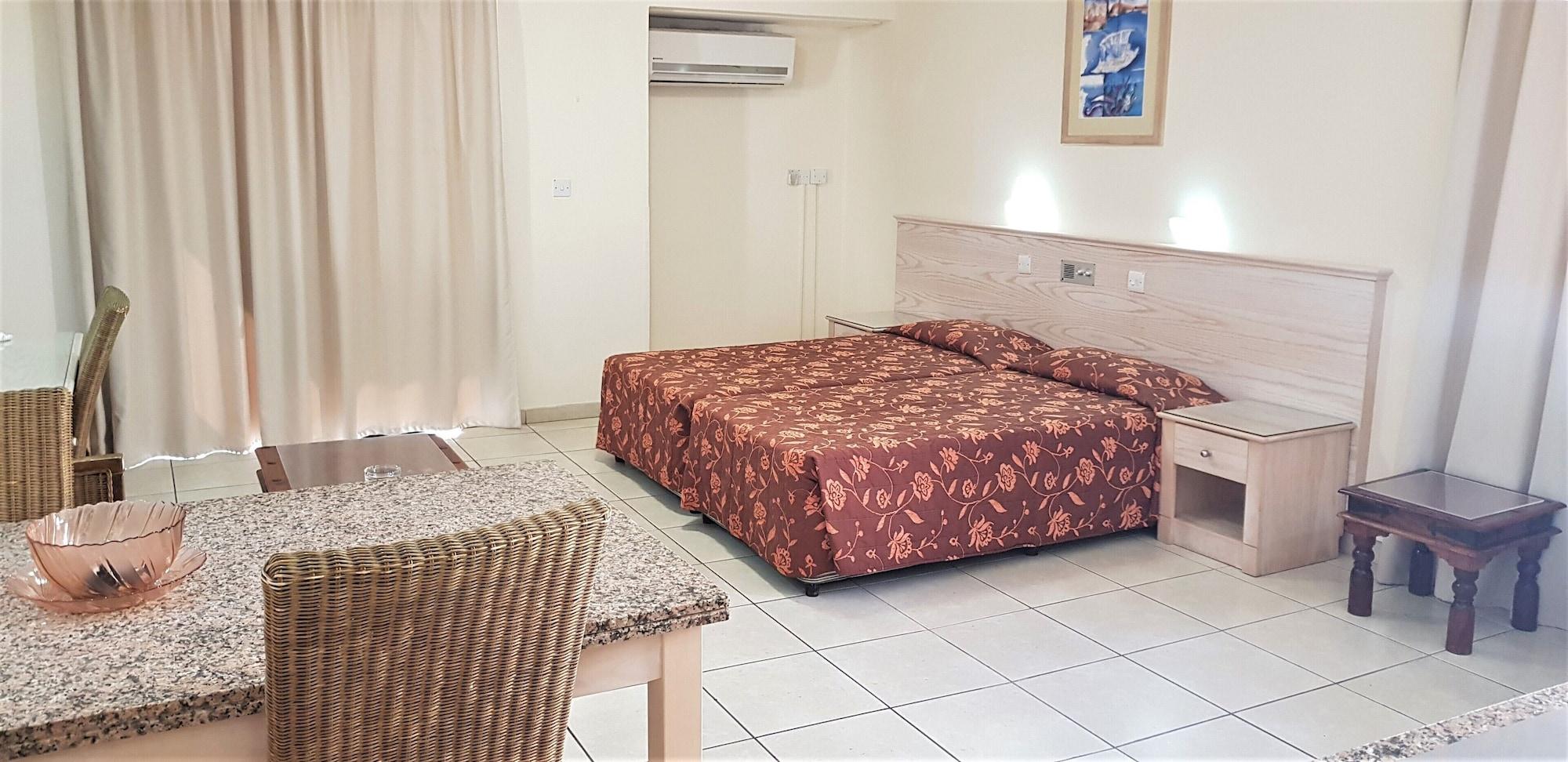Senator Hotel Apartments - Adults Only Ayia Napa Exterior foto