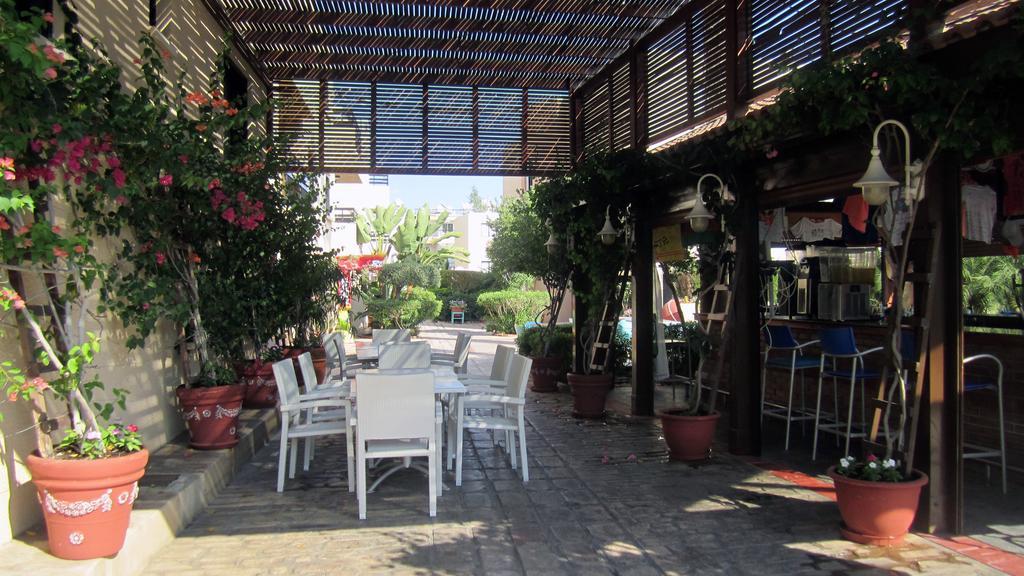 Senator Hotel Apartments - Adults Only Ayia Napa Exterior foto